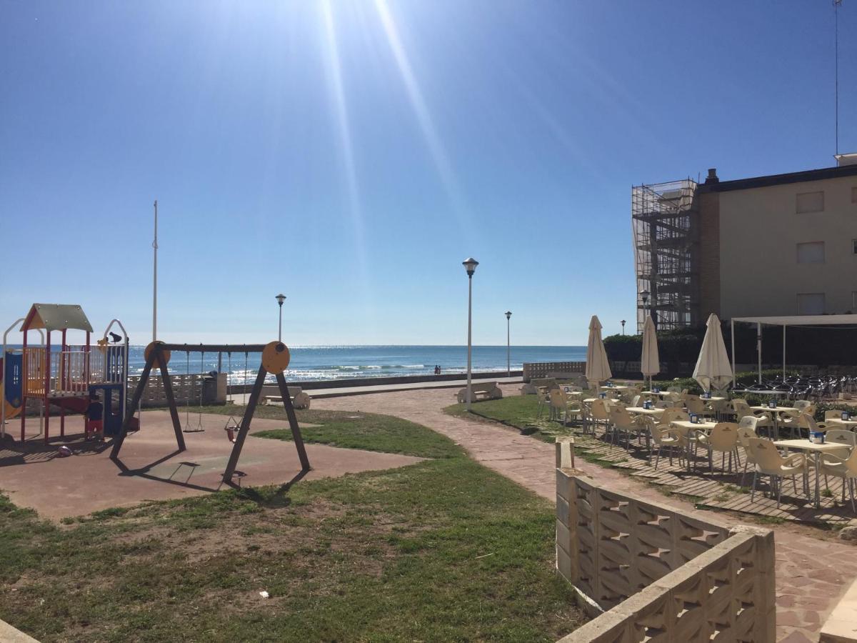 Cozy Apartment In A Beachfront Complex Mareny Blau Buitenkant foto